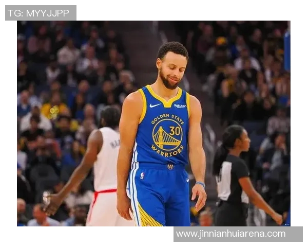 库里谈第三节精彩表现强调无球跑动助力勇士掌控比赛节奏 库里谈第三节精彩表现强调无球跑动助力勇士掌控比赛节奏