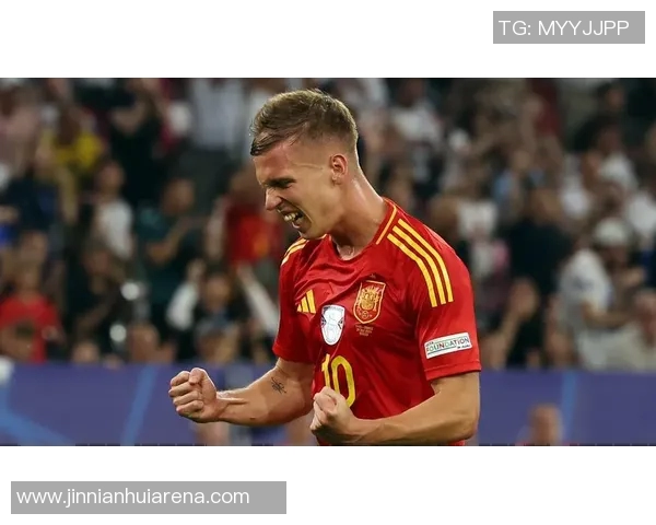 亚马尔德比战前一天积极训练奥尔莫恢复状态随队合练