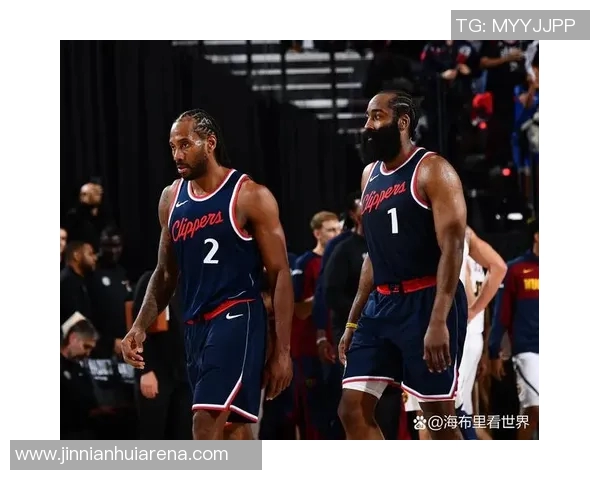 快船或将在明夏启动重建计划寻找接手哈登与小卡合同的合适人选 快船或将在明夏启动重建计划寻找接手哈登与小卡合同的合适人选